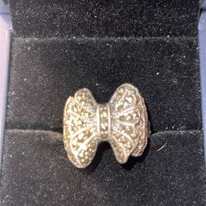 Vintage sterling silver and Marcasite bow ring